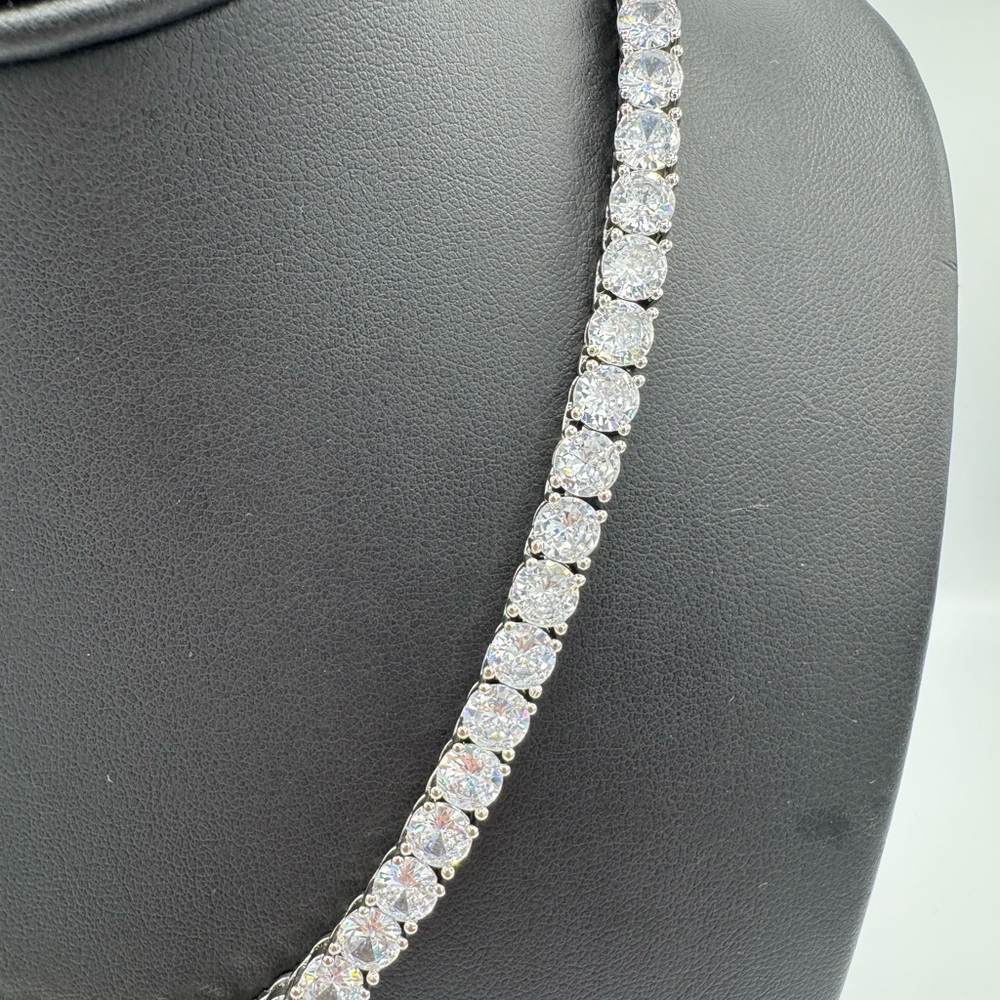 18k 63ct Tennis Necklace - Picture 8 of 10